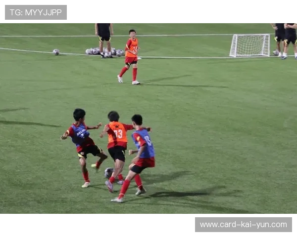 足球小将自摆乌龙哭得很惨：坚持与成长的足球故事